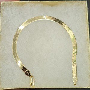 10 kt real gold herringbone bracelet size 7 inches